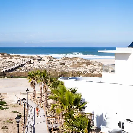 Ośrodek wypoczynkowy The Beachfront - D'el Rey Golf & 5*